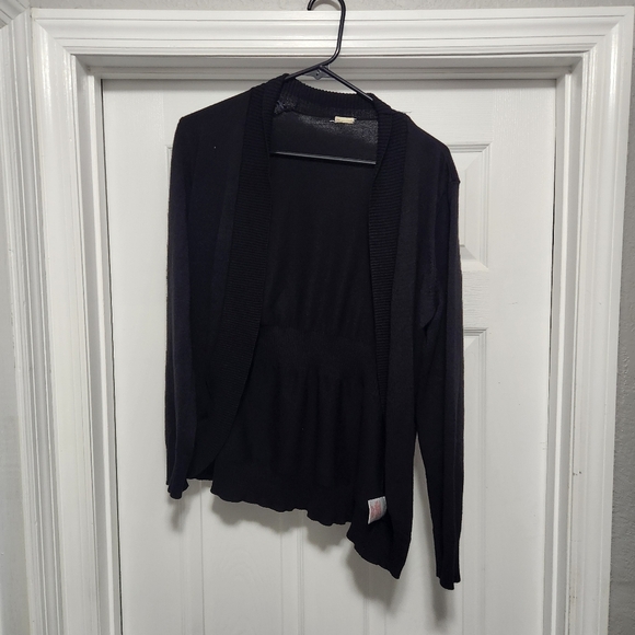 Sweaters - Chic Black Cardigan